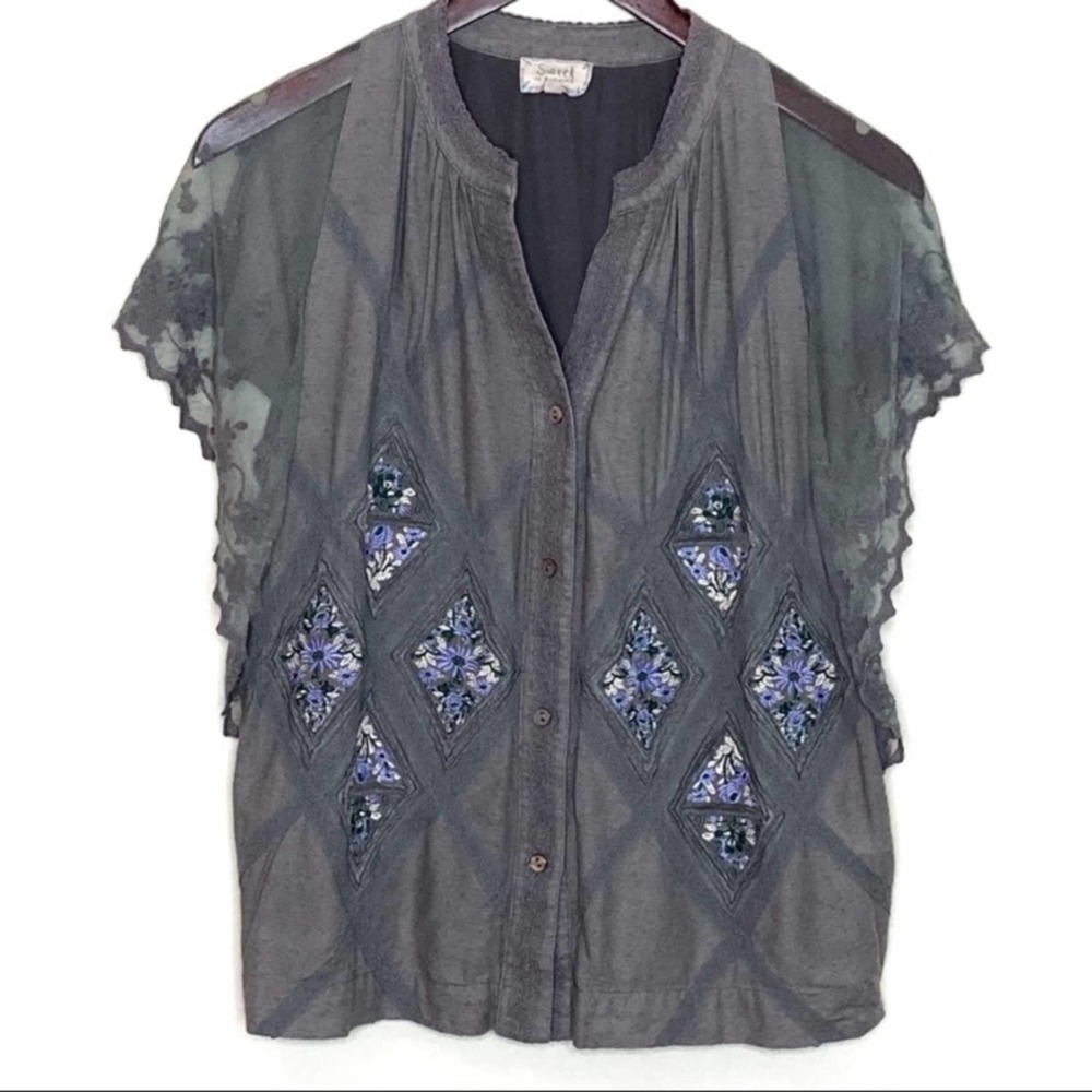 Sweet By Miss Me Button Front Embroidered Floral Lace Top Size Medium